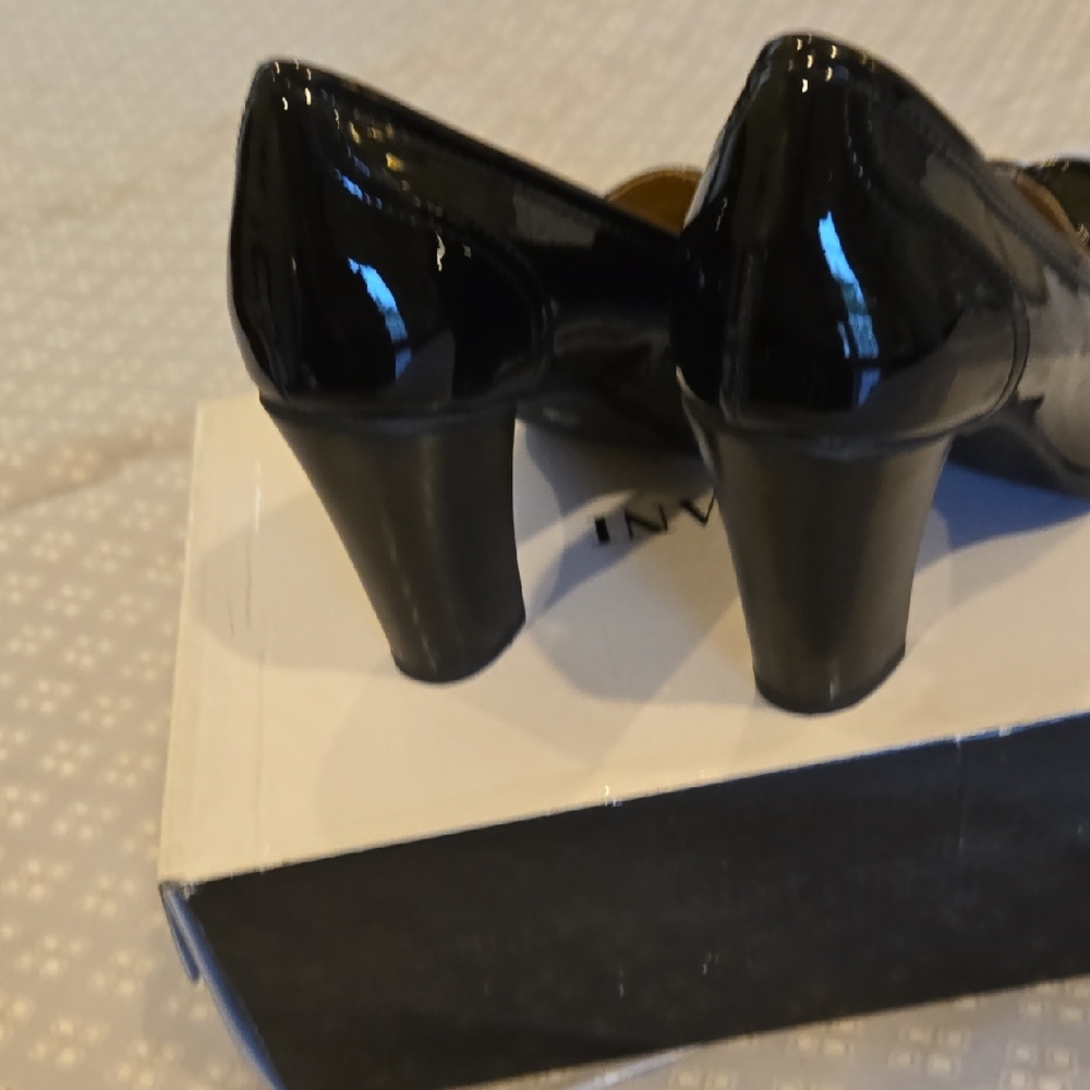 Aldo Black Patent Leather Heels with Chunky Block Heel - Picture 3 of 4